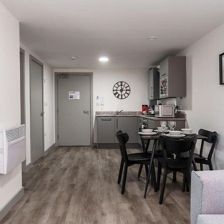Contemporary 1 Bed Apartment In Liverpool Centre Exterior photo
